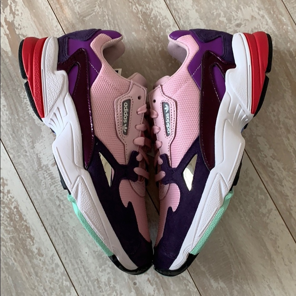 NWT Adidas falcon - Picture 5 of 11